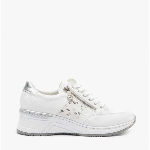 Rieker N4322-80 Ladies Wedge Heel Trainers White

 Upper Material: Synthetic

Lining Material: Synthetic

Sole Material: Synthetic/Polyurethane

Closure/Fastening: Zip

Features: Comfort

Heel Type: Wedge

Toe Shape: Round

Shoe Width: Regular

Item Weight: 0.89 KG

Heel Height: Flat (Under 2.5cm)

Trainer Style: Casual

Gift Boxed: No
Product Code: N4322-80