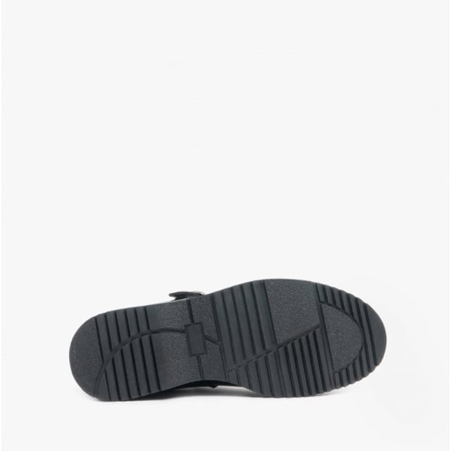 Start-Rite IMAGINE Girls Leather T-Bar School Shoes Patent Black

 Upper Material: Leather

Lining Material: Textile

Sole Material: Synthetic

Closure/Fastening: Buckle

Features: Comfort,Buckle,Breathable,Adjustable

Toe Shape: Round

Shoe Width: Regular

Item Weight: 0.7 KG

Heel Height: Flat (Under 2.5cm)

Shoe Shaft Height: Low Top

Shoe Style: School

Gift Boxed: No
Product Code: 3510_3