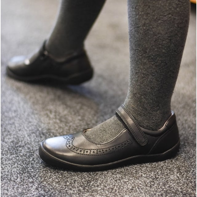 Start-Rite SPIRIT Girls Leather Mary Jane School Shoes Black

 Upper Material: Leather

Lining Material: Leather

Sole Material: Synthetic

Closure/Fastening: Touch Fasten

Features: Breathable,Adjustable Strap

Toe Shape: Round

Shoe Width: Regular

Item Weight: 0.4 KG

Heel Height: Flat (Under 2.5cm)

Shoe Style: Mary Jane

Gift Boxed: No
Product Code: 2802_7