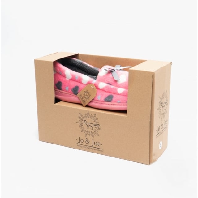 Jo &amp; Joe Jo &amp; Joe LOCKHART Womens Full Slippers Pink

 Upper Material: Fabric

Lining Material: Fabric

Sole Material: Synthetic

Closure/Fastening: Touch Fasten

Features: Comfort,Breathable

Toe Shape: Round

Shoe Width: Regular

Item Weight: 0.26 KG

Heel Height: Flat (Under 2.5cm)

Shoe Shaft Height: Low Top

Slipper Style: Full Slipper

Gift Boxed: No
Product Code: LOCKHART/PNK