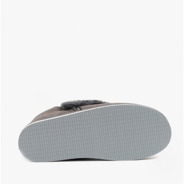 Shepherd Shepherd ALBINA Womens Sheepskin Slipper Boots Asphalt

 Upper Material: Sheepskin

Lining Material: Sheepskin

Sole Material: EVA

Closure/Fastening: Pull-On

Features: Warm Lining

Toe Shape: Round

Shoe Width: Regular

Item Weight: 0.35 KG

Heel Height: Flat (Under 2.5cm)

Shoe Shaft Height: Ankle

Slipper Style: Slipper Boot

Gift Boxed: No
Product Code: 1951065