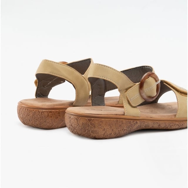 Dr Keller JOAN Ladies Strappy Sandals Beige

 Upper Material: Faux Leather

Lining Material: Synthetic

Sole Material: Synthetic

Closure/Fastening: Touch Fasten

Features: Lightweight,Comfort,Adjustable Strap

Toe Shape: Round

Shoe Width: Regular

Item Weight: 0.3 KG

Heel Height: Flat (Under 2.5cm)

Sandal Style: Sandals

Gift Boxed: No
Product Code: A8569-BEI