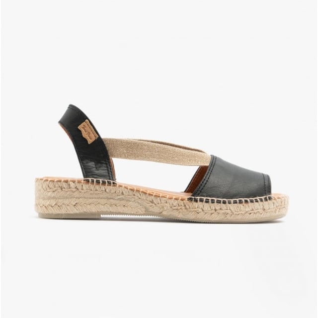 Toni Pons ETNA Ladies Leather Espadrille Sandals Black

 Upper Material: Leather

Lining Material: Fabric

Sole Material: Rubber

Closure/Fastening: Slip-On

Features: Comfort,Breathable

Heel Type: Wedge

Toe Shape: Round

Shoe Width: Regular

Item Weight: 0.66 KG

Heel Height: Flat (Under 2.5cm)

Sandal Style: Sandals

Gift Boxed: No
Product Code: ETNA-NEG