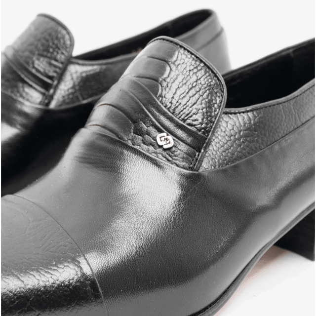Club Cubano VALENCIA Mens Soft Leather Reptile Cuban Heel Shoes Black

 Upper Material: Leather

Lining Material: Leather

Sole Material: Leather

Closure/Fastening: Slip-On

Features: Comfort,Breathable

Heel Type: Cuban

Toe Shape: Point

Shoe Width: Regular

Item Weight: 0.9 KG

Heel Height: Low (2.5-4.9cm)

Shoe Shaft Height: Low Top

Shoe Style: Cuban

Gift Boxed: No
Product Code: VALENCIA-A