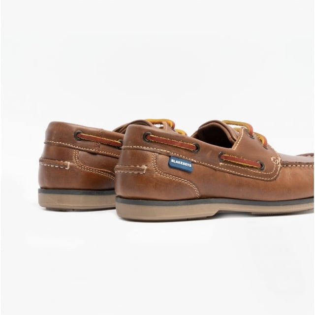 Blakeseys SOPHIE Ladies Leather Deck Shoes Waxy Brown

 Upper Material: Leather

Lining Material: Suede

Sole Material: TPR

Closure/Fastening: Lace-Up

Features: Lightweight,Comfort,Breathable

Toe Shape: Round

Shoe Width: Regular

Item Weight: 0.64 KG

Heel Height: Flat (Under 2.5cm)

Shoe Style: Boat &amp; Deck

Gift Boxed: No
Product Code: SOPHIE-WXB