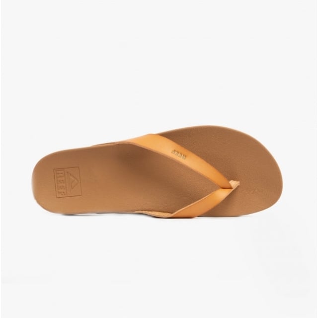 Step up to the Cushion Court and discover the most comfortable footbed ever, thanks to a blend of cushion plus energetic rebound, along with arch support and heel cupping. Details like super soft PVC-free vegan leather straps with wrap around strap design create a classic upgrade you so deserve.