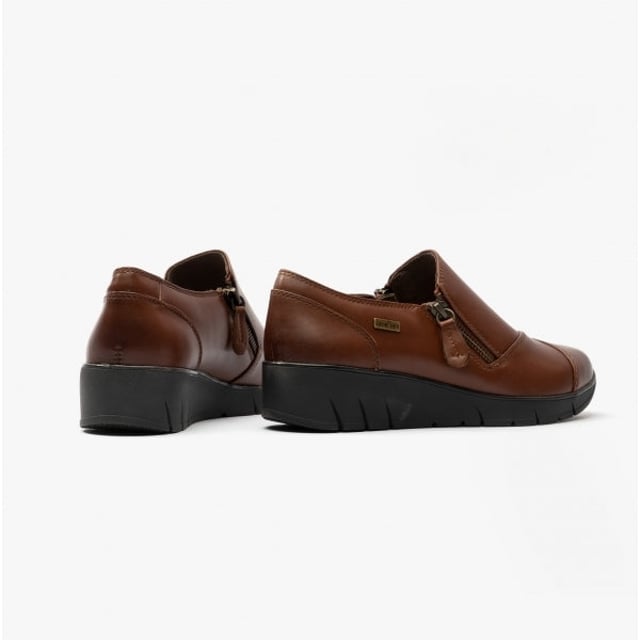 Jana 24660-29-305 Ladies Leather Shoes Brown

 Upper Material: Leather

Lining Material: Synthetic

Sole Material: Synthetic

Closure/Fastening: Zip

Features: Comfort,Breathable,Adjustable

Toe Shape: Round

Shoe Width: Regular

Item Weight: 0.5 KG

Heel Height: Flat (Under 2.5cm)

Shoe Style: Casual

Gift Boxed: No
Product Code: 24660-29-305
