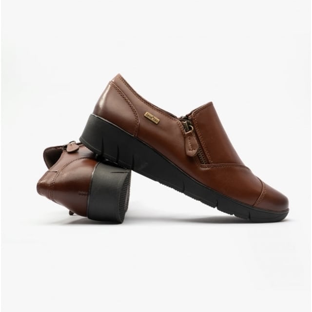 Jana 24660-29-305 Ladies Leather Shoes Brown

 Upper Material: Leather

Lining Material: Synthetic

Sole Material: Synthetic

Closure/Fastening: Zip

Features: Comfort,Breathable,Adjustable

Toe Shape: Round

Shoe Width: Regular

Item Weight: 0.5 KG

Heel Height: Flat (Under 2.5cm)

Shoe Style: Casual

Gift Boxed: No
Product Code: 24660-29-305