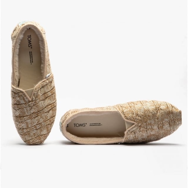 TOMS ALPARGATA Ladies Espadrille Natural

 Upper Material: Synthetic

Sole Material: Synthetic

Closure/Fastening: Slip-On

Features: Comfort

Toe Shape: Round

Shoe Width: Regular

Item Weight: 0.5 KG

Heel Height: Flat (Under 2.5cm)

Shoe Shaft Height: Low Top

Sandal Style: Sandals

Gift Boxed: No
Product Code: 10018904
