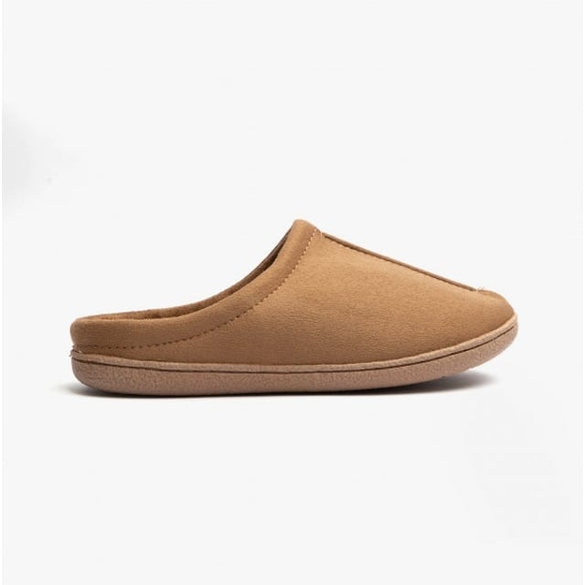 Jo &amp; Joe Jo &amp; Joe CLIFF Mens Mule Slippers Cognac

 Upper Material: Synthetic

Lining Material: Warm Lined

Sole Material: Synthetic

Closure/Fastening: Slip-On

Features: Warm Lining,Comfort

Toe Shape: Round

Shoe Width: Regular

Item Weight: 0.5 KG

Heel Height: Flat (Under 2.5cm)

Slipper Style: Mule

Gift Boxed: No
Product Code: CLIFF-COG