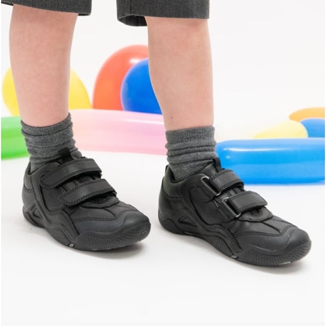 GEOX WADER Boys Leather Touch Fasten School Shoes Black

 Upper Material: Leather

Lining Material: Fabric

Sole Material: Rubber

Closure/Fastening: Touch Fasten

Features: Comfort,Breathable,Adjustable Strap

Toe Shape: Round

Shoe Width: Regular

Item Weight: 0.5 KG

Heel Height: Flat (Under 2.5cm)

Shoe Shaft Height: Low Top

Shoe Style: School

Gift Boxed: No
Product Code: J8430A-043BC-C9999