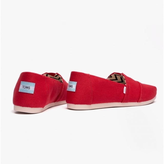 TOMS ALPARGATA Ladies Cotton Espadrille Red

 Upper Material: Cotton

Lining Material: Cotton

Sole Material: Rubber

Closure/Fastening: Slip-On

Features: Lightweight,Comfort,Breathable

Toe Shape: Round

Shoe Width: Regular

Item Weight: 0.6 KG

Heel Height: Flat (Under 2.5cm)

Shoe Shaft Height: Low Top

Sandal Style: Sandals

Gift Boxed: No
Product Code: 10017743
