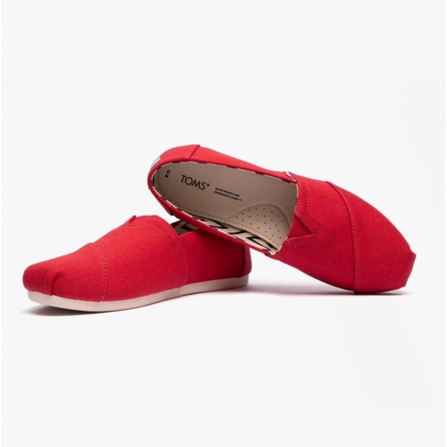 TOMS ALPARGATA Ladies Cotton Espadrille Red

 Upper Material: Cotton

Lining Material: Cotton

Sole Material: Rubber

Closure/Fastening: Slip-On

Features: Lightweight,Comfort,Breathable

Toe Shape: Round

Shoe Width: Regular

Item Weight: 0.6 KG

Heel Height: Flat (Under 2.5cm)

Shoe Shaft Height: Low Top

Sandal Style: Sandals

Gift Boxed: No
Product Code: 10017743