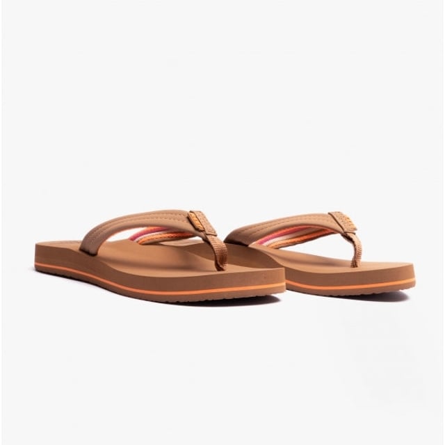 Reef CUSHION BREEZE Ladies Flip-Flops Tan/Smoothie

 Upper Material: Synthetic

Lining Material: Unlined

Sole Material: Rubber

Closure/Fastening: Slip-On

Features: Lightweight,Comfort,Arch Support

Toe Shape: Round

Shoe Width: Wide

Item Weight: 0.5 KG

Heel Height: Flat (Under 2.5cm)

Sandal Style: Sandals

Gift Boxed: No
Product Code: CJ0184