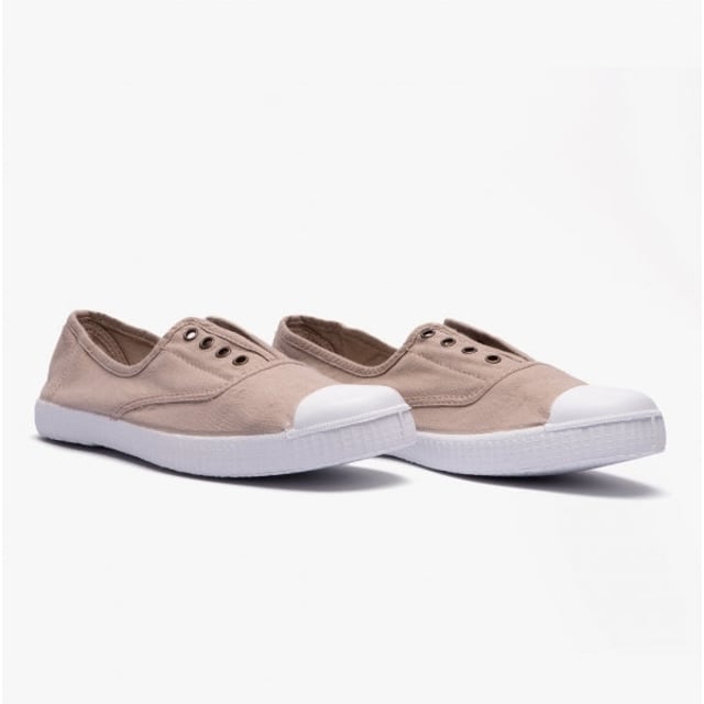 Victoria 1915 INGLESA DREC Womens Canvas Pumps Beige

 Upper Material: Fabric

Lining Material: Cotton

Sole Material: Rubber

Closure/Fastening: Slip-On

Features: Comfort,Breathable

Toe Shape: Round

Shoe Width: Regular

Item Weight: 1 KG

Heel Height: Flat (Under 2.5cm)

Trainer Style: Plimsolls

Gift Boxed: No
Product Code: 106623/BEI
