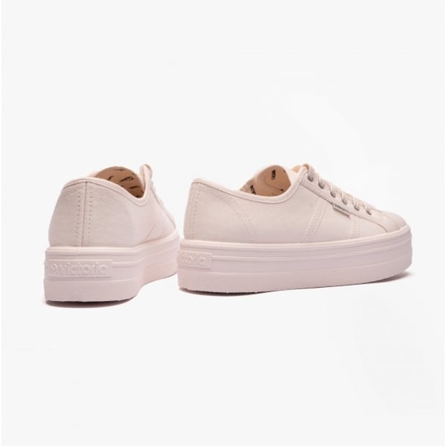 Victoria BARCELONA MONOCHROME Womens Platform Trainers Cotton

 Upper Material: Fabric

Lining Material: Cotton

Sole Material: Synthetic

Closure/Fastening: Lace-Up

Features: Comfort,Breathable

Toe Shape: Round

Shoe Width: Regular

Item Weight: 1 KG

Heel Height: Flat (Under 2.5cm)

Trainer Style: Plimsolls

Gift Boxed: No
Product Code: 109201/COT