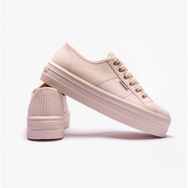 Victoria BARCELONA MONOCHROME Womens Platform Trainers Cotton

 Upper Material: Fabric

Lining Material: Cotton

Sole Material: Synthetic

Closure/Fastening: Lace-Up

Features: Comfort,Breathable

Toe Shape: Round

Shoe Width: Regular

Item Weight: 1 KG

Heel Height: Flat (Under 2.5cm)

Trainer Style: Plimsolls

Gift Boxed: No
Product Code: 109201/COT