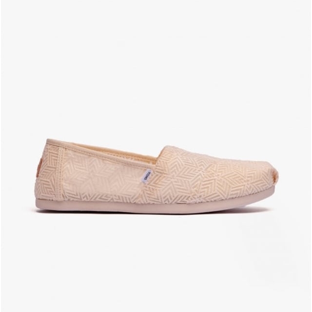 TOMS ALPARGATA Ladies Geo Mosaic  Espadrille Natural

 Upper Material: Textile

Lining Material: Unlined

Sole Material: Rubber

Closure/Fastening: Slip-On

Features: Lightweight,Comfort,Breathable

Toe Shape: Round

Shoe Width: Regular

Item Weight: 0.6 KG

Heel Height: Flat (Under 2.5cm)

Shoe Shaft Height: Low Top

Sandal Style: Sandals

Gift Boxed: No
Product Code: 10019679