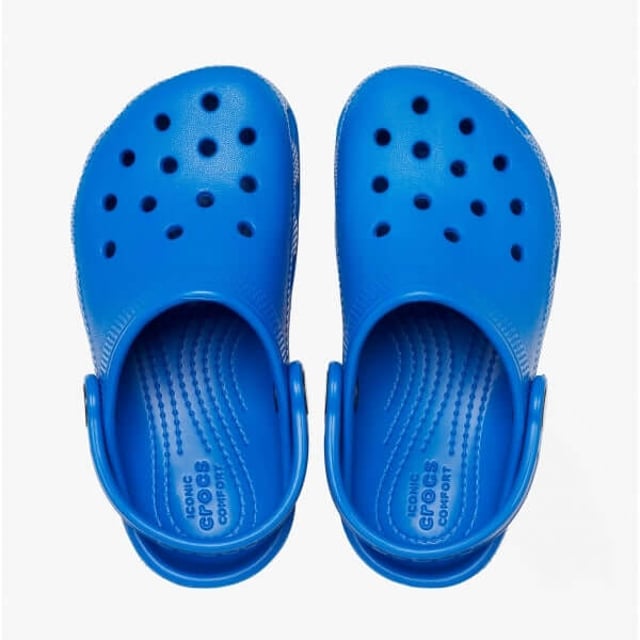 Crocs 206990-4KZ TODDLER CLASSIC Kids Clogs Blue Bolt

 Upper Material: Croslite

Lining Material: Unlined

Sole Material: Croslite

Closure/Fastening: Slip-On

Features: Lightweight,Water Resistant,Comfort,Breathable

Toe Shape: Round

Shoe Width: Regular

Item Weight: 0.5 KG

Heel Height: Flat (Under 2.5cm)

Sandal Style: Sandals

Gift Boxed: No
Product Code: 206990-4KZ