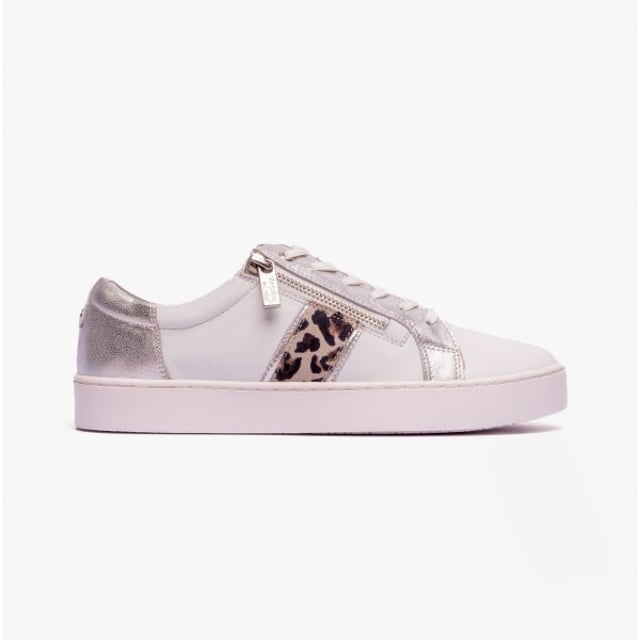 Lotus SAHARA Ladies Casual Trainers White/Leopard

 Upper Material: Leather

Lining Material: Textile

Sole Material: Synthetic

Closure/Fastening: Zip

Features: Lightweight,Comfort,Breathable

Toe Shape: Round

Shoe Width: Regular

Item Weight: 1 KG

Heel Height: Flat (Under 2.5cm)

Shoe Shaft Height: Low Top

Trainer Style: Casual

Gift Boxed: No
Product Code: ULS406
