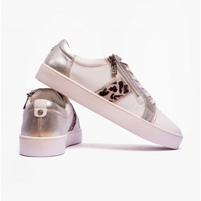 Lotus SAHARA Ladies Casual Trainers White/Leopard

 Upper Material: Leather

Lining Material: Textile

Sole Material: Synthetic

Closure/Fastening: Zip

Features: Lightweight,Comfort,Breathable

Toe Shape: Round

Shoe Width: Regular

Item Weight: 1 KG

Heel Height: Flat (Under 2.5cm)

Shoe Shaft Height: Low Top

Trainer Style: Casual

Gift Boxed: No
Product Code: ULS406