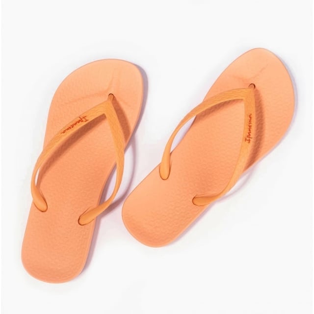 Ipanema ANATOMIC COLORS Ladies Vegan Flip-Flops Peach

 Upper Material: Synthetic

Lining Material: Synthetic

Sole Material: Synthetic

Closure/Fastening: Slip-On

Features: Lightweight,Vegan,Comfort,Breathable

Toe Shape: Round

Shoe Width: Regular

Item Weight: 0.403 KG

Heel Height: Flat (Under 2.5cm)

Sandal Style: Sandals

Gift Boxed: No
Product Code: 82591-22309