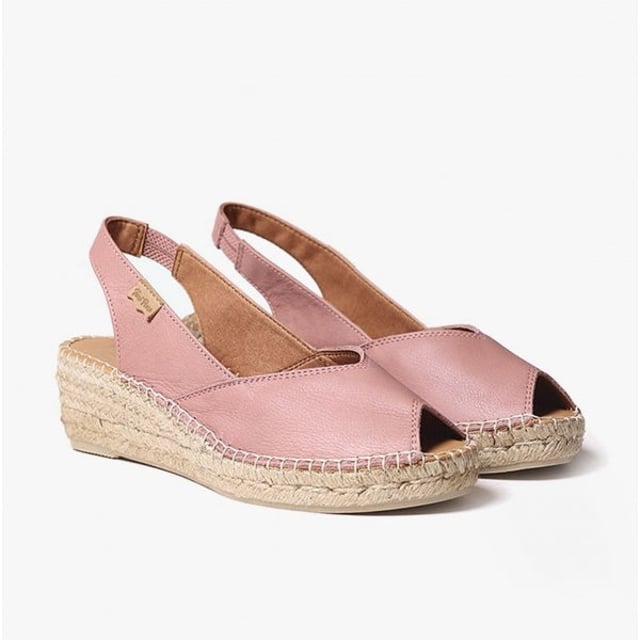 Toni Pons BERNIA Ladies Leather Slingback Espadrilles Pale

 Upper Material: Leather

Lining Material: Textile

Sole Material: Rubber

Closure/Fastening: Slip-On

Features: Lightweight,Comfort,Breathable

Heel Type: Wedge

Toe Shape: Round

Shoe Width: Regular

Item Weight: 0.5 KG

Heel Height: Low (2.5-4.9cm)

Sandal Style: Sandals

Gift Boxed: No
Product Code: BERNIA-P-PALE
