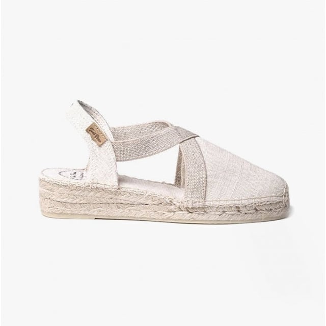 VERDI Ladies Vegan Espadrilles Sandals Ecru Toni Pons VERDI Ladies Vegan Espadrilles Sandals Ecru
Upper Material: Cotton
Lining Material: Textile
Sole Material: Rubber
Closure/Fastening: Slip-On
Features: Lightweight,Vegan,Comfort,Breathable
Toe Shape: Round
Shoe Width: Regular
Item Weight: 1 KG
Heel Height: Low (2.5-4.9cm)
Sandal Style: Sandals
Gift Boxed: No
Product Code: VERDI-V-ECRU
