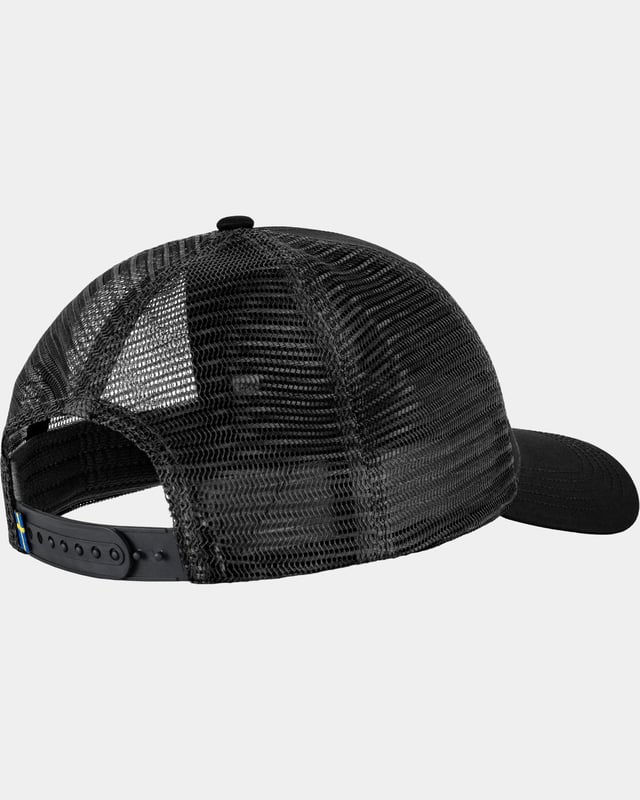 Unisex Vardag Långtradarkeps
For sunny hikes or everyday life, this comfortable cap is perfect. Vardag Långtradarkeps is a classic trucker model with a high-rise front section in G-1000 while the rest of the cap is in mesh made from recycled polyester. Classic Fjällräven logo on the front and the size can be adjusted with a clasp in the back.

Front section in durable G-1000.
65% recycled polyester, 35% organic cotton.
Mesh in recycled polyester on the sides and back.
Adjustable with a clasp at the back.

Composition material

G-1000®: 65% polyester (recycled), 35% cotton (organic), 100% polyester (recycled)

F78139