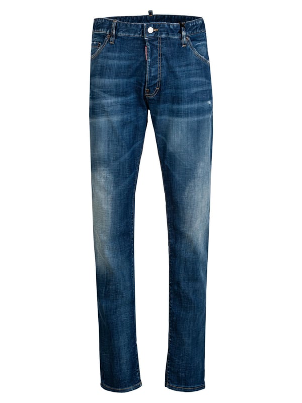 Die Dsquared2 Jeans vereinen trendbewussten Style mit perfekter Passform. Aus hochwertigem Denim gefertigt, bieten sie sowohl Komfort als auch Langlebigkeit. Mit ihrem modernen Schnitt und dezenten Logo-Details sind sie ein echtes Statement-Piece für den modebewussten Mann.