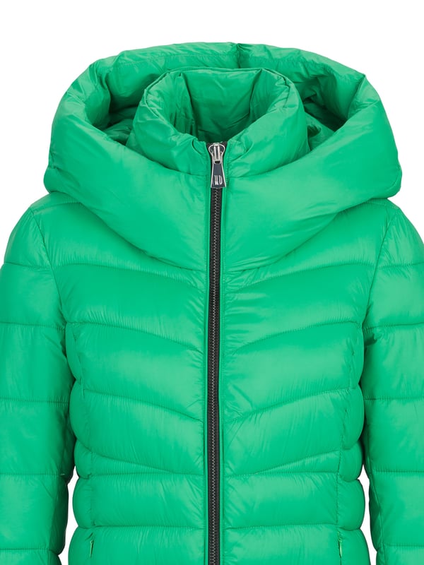 Der DINE 'N' DANCE Parka kombiniert Funktionalität mit stilvollem Design. Aus robusten, wetterfesten Materialien gefertigt, schützt er vor Kälte und Wind, während er mit einem modernen Schnitt und eleganten Details überzeugt. Ein Must-Have für die kalte Jahreszeit, das zu jedem Look passt.