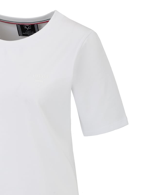 Klassiek T-shirt met een subtiele logopatch en ronde hals. De hoogwaardige katoen-elastaanmix zorgt voor veel comfort en een perfecte pasvorm.
