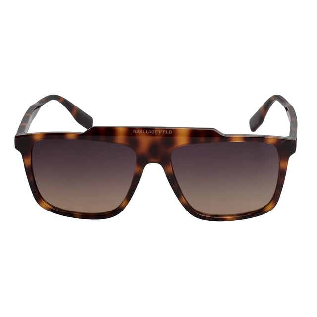 Gafas de sol hombre Karl Lagerfeld.

Forma y diseño:
- Estas gafas de sol Karl Lagerfeld tienen una silueta rectangular  con bordes suavemente redondeados y una montura recta en la parte superior.
- La silueta rectangular le da a las gafas de sol un aspecto más moderno y estructurado.

Material de la montura:
- La montura de estas gafas está fabricada en ABS, un material plástico inyectado.
- Esto hace que las gafas sean resistentes y cómodas de llevar.

Patillas:
- Las patillas también están hechas de ABS, a juego con el material de la montura.

Detalles de la marca:
- Grabado de la marca Karl Lagerfeld en las patillas y en el puente.
- Incluye los certificados de autenticidad y garantía.
- Estuche original.

Lentes:
- Los lentes son de alta calidad.
- 100% protección UVB 400.
- Cristales antirreflejo.

El color de las lentes de las gafas de sol puede variar ligeramente con respecto a las imágenes debido a efectos de iluminación o ajustes en el acabado del material, ¡pero siempre conservarán su estilo y calidad!
 Medidas: Ancho lente: 58 mm, Puente: 16 mm, Patillas: 145 mm
 Composición: ABS inyectado
 Cuidados:
Limpiar las gafas con agua y jabón (neutro).
No usar paños sucios o abrasivos que puedan alterar las características de los filtros.
Utilizar únicamente accesorios y repuestos originales.