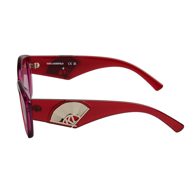 Karl Lagerfeld women's sunglasses with acetate frames.

 Shape and design:
 - These Karl Lagerfeld sunglasses have a cat-eye silhouette with sharp edges.
 - The cat-eye silhouette gives the sunglasses a modern and edgy look.

 Frame Material:
 - The frame of these glasses is made of acetate, a plastic material.
 - Acetate provides durability, flexibility and a smooth finish to the frame.
 - This makes the glasses durable and comfortable to wear.

 Acetate temples:
 - The temples are also made of acetate with metallic details, matching the frame material.
 - The acetate on the temples makes them light and comfortable to wear.

 Brand details:
 - Engraving of Karl Lagerfeld's initials on the temples.
 - Includes original case.

 Glasses:
 - The lenses are of high quality.
 - 100% UVB 400 protection.
 - Anti-reflective crystals.

 The color of the sunglasses lenses may vary slightly from the images due to lighting effects or adjustments in the material finish, but they will always retain their style and quality!
 Measures: Lens width: 52 mm, Bridge: 18 mm, Temples: 140 mm
 Composition: Acetate
 Care:
Clean the glasses with soap and water (neutral).
 Do not use dirty or abrasive cloths that may alter the characteristics of the filters.
 Use only original accessories and spare parts.
