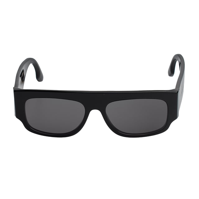 Damensonnenbrille Victoria Beckham mit Acetatrahmen.

 Form und Design:
 - Diese Victoria Beckham-Brille hat eine rechteckige Silhouette mit definierten Kanten.
 – Die rechteckige Silhouette verleiht der Brille einen modernen und avantgardistischen Look.

 Rahmenmaterial:
 - Der Rahmen dieser Brille besteht aus Acetat, einem Kunststoffmaterial.
 - Acetat verleiht dem Rahmen Haltbarkeit, Flexibilität und eine glatte Oberfläche.
 – Dies macht die Brille langlebig und angenehm zu tragen.

 Acetat-Bügel:
 - Die Bügel sind ebenfalls aus Acetat, passend zum Rahmenmaterial.
 - Das Acetat an den Bügeln sorgt für ein leichtes und angenehmes Tragegefühl.

 Markendetails:
 - Gravur der Initialen Victoria Beckham auf den Bügeln.
 - Inklusive Echtheitszertifikat und Garantie.
 - Originaletui.

 Gläser:
 - Die Linsen sind von hoher Qualität.
 - 100 % UVB 400-Schutz.
 - Antireflektierende Kristalle.

 Die Farbe der Sonnenbrillengläser kann aufgrund von Lichteffekten oder Anpassungen der Materialverarbeitung leicht von den Bildern abweichen, ihren Stil und ihre Qualität behalten sie jedoch immer!
 Maßnahmen: Linsenbreite: 55 mm. Steg: 16 mm. Bügel: 145 mm.
 Komposition: Acetat
 Pflege:
Reinigen Sie die Gläser mit Wasser und Seife (neutral).
 Verwenden Sie keine schmutzigen oder scheuernden Tücher, da diese die Eigenschaften der Filter verändern könnten.
 Verwenden Sie nur Originalzubehör und Ersatzteile.