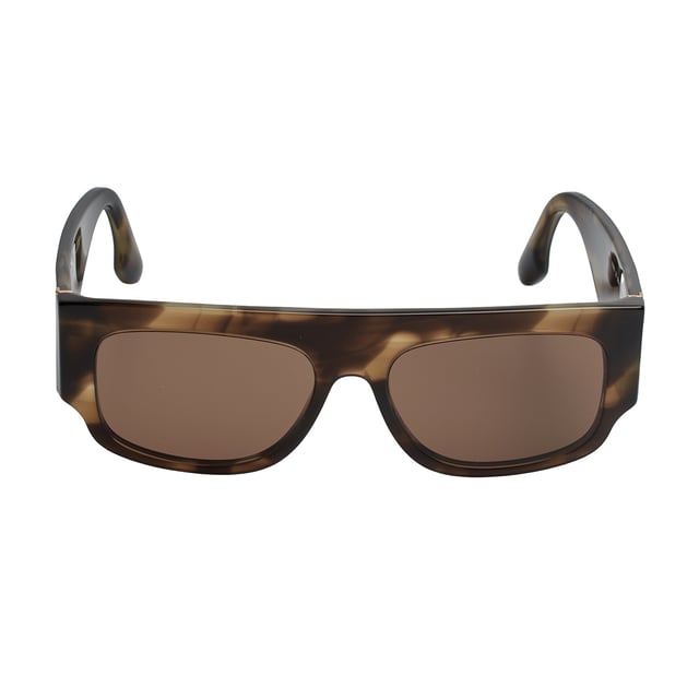 Damensonnenbrille Victoria Beckham mit Acetatrahmen.

 Form und Design:
 - Diese Victoria Beckham-Brille hat eine rechteckige Silhouette mit definierten Kanten.
 – Die rechteckige Silhouette verleiht der Brille einen modernen und avantgardistischen Look.

 Rahmenmaterial:
 - Der Rahmen dieser Brille besteht aus Acetat, einem Kunststoffmaterial.
 - Acetat verleiht dem Rahmen Haltbarkeit, Flexibilität und eine glatte Oberfläche.
 – Dies macht die Brille langlebig und angenehm zu tragen.

 Acetat-Bügel:
 - Die Bügel sind ebenfalls aus Acetat, passend zum Rahmenmaterial.
 - Das Acetat an den Bügeln sorgt für ein leichtes und angenehmes Tragegefühl.

 Markendetails:
 - Gravur der Initialen Victoria Beckham auf den Bügeln.
 - Inklusive Echtheitszertifikat und Garantie.
 - Originaletui.

 Gläser:
 - Die Linsen sind von hoher Qualität.
 - 100 % UVB 400-Schutz.
 - Antireflektierende Kristalle.

 Die Farbe der Sonnenbrillengläser kann aufgrund von Lichteffekten oder Anpassungen der Materialverarbeitung leicht von den Bildern abweichen, ihren Stil und ihre Qualität behalten sie jedoch immer!
 Maßnahmen: Linsenbreite: 55 mm. Steg: 16 mm. Bügel: 145 mm.
 Komposition: Acetat
 Pflege:
Reinigen Sie die Gläser mit Wasser und Seife (neutral).
 Verwenden Sie keine schmutzigen oder scheuernden Tücher, da diese die Eigenschaften der Filter verändern könnten.
 Verwenden Sie nur Originalzubehör und Ersatzteile.