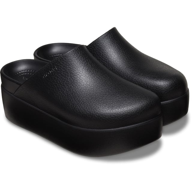 Made to mimic the look of genuine, full-grain leather mules, the Dylan Platform Clog is the newest iteration of our timeless Dylan Clog and provides a modern alternative to our Classic Clog collection.