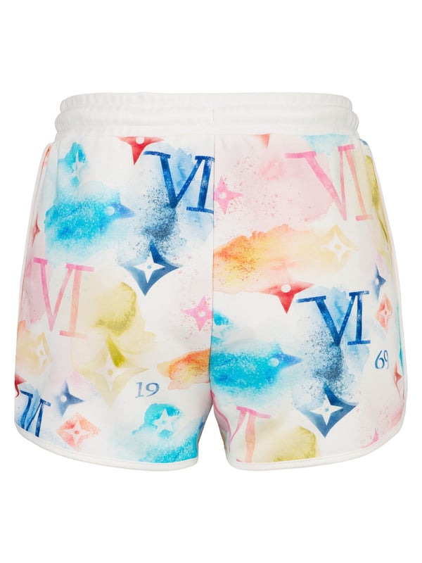 Moderne Shorts mit Farbverlauf und Allover-Print. Die weiche Baumwollmischung sorgt für hohen Tragekomfort – ideal für sommerliche Streetwear-Looks.