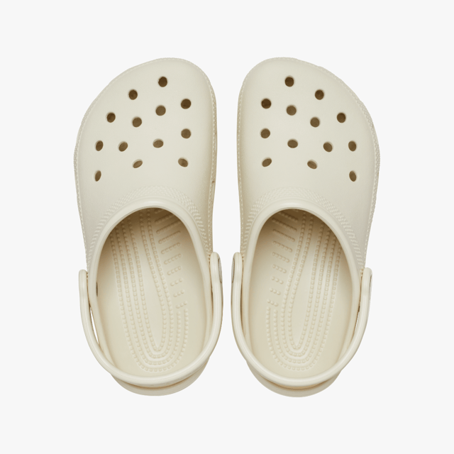 Crocs 206991-2Y2 KIDS CLASSIC Kinder Clogs Bone

Obermaterial: Croslite

Futtermaterial: Croslite

Sohlenmaterial: Croslite

Verschluss: Zum Hineinschlüpfen

Merkmale: Komfort, Leichtgewicht

Zehenform: Rund

Schuhbreite: Normal

Artikelgewicht: 0,8 KG

Absatzhöhe: Niedrig (2,5-4,9 cm)

Sandalendesign: Clog

Geschenkverpackt: Nein
Produktcode: 206991-2Y2
