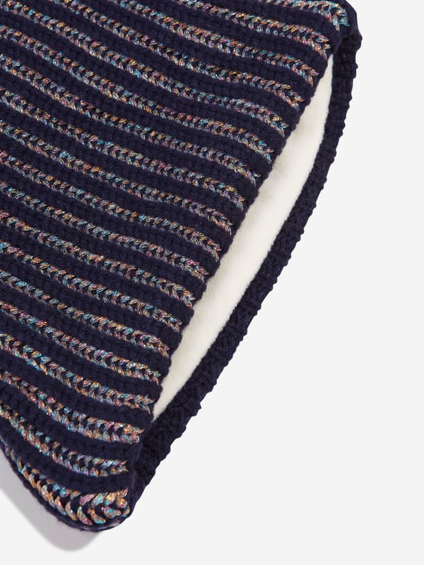 Billieblush incorporate dreamy and eccentric visions into their aesthetic portraits. This girls snood in navy is reflective of the label's innovative outlook and spontaneous nature. Made with heart/stripe patterning and refined material, she will obsessed. ‚Heart/Stripe Patterning ‚One Size