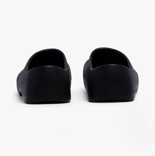 PROFI-BIRKI PU Unisex Adults Clogs Black Birkenstock Professional PROFI-BIRKI PU Unisex Adults Clogs Black
Upper Material: Polyurethane
Lining Material: Fabric
Sole Material: PU
Closure/Fastening: Slip-On
Features: Breathable,Machine Washable
Heel Type: Wedge
Toe Shape: Round
Shoe Width: Regular
Item Weight: 0.5 KG
Heel Height: Low (2.5-4.9cm)
Sandal Style: Clog
Safety Features: Fuel/Oil Resistant Sole
Gift Boxed: No
Product Code: 1027182