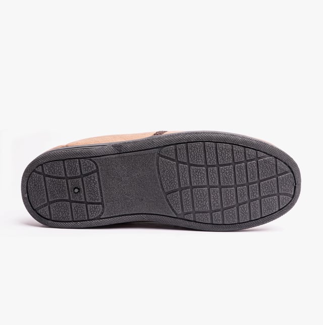 Jo & Joe JAKE Mens Full Slippers Brown Jo & Joe Jo & Joe JAKE Mens Full Slippers Brown
Upper Material: Synthetic
Lining Material: Warm Lined
Sole Material: Synthetic
Closure/Fastening: Slip-On
Features: Warm Lining
Toe Shape: Round
Shoe Width: Regular
Item Weight: 0.68 KG
Heel Height: Flat (Under 2.5cm)
Slipper Style: Full Slipper
Gift Boxed: No
Product Code: JAKE/BRN