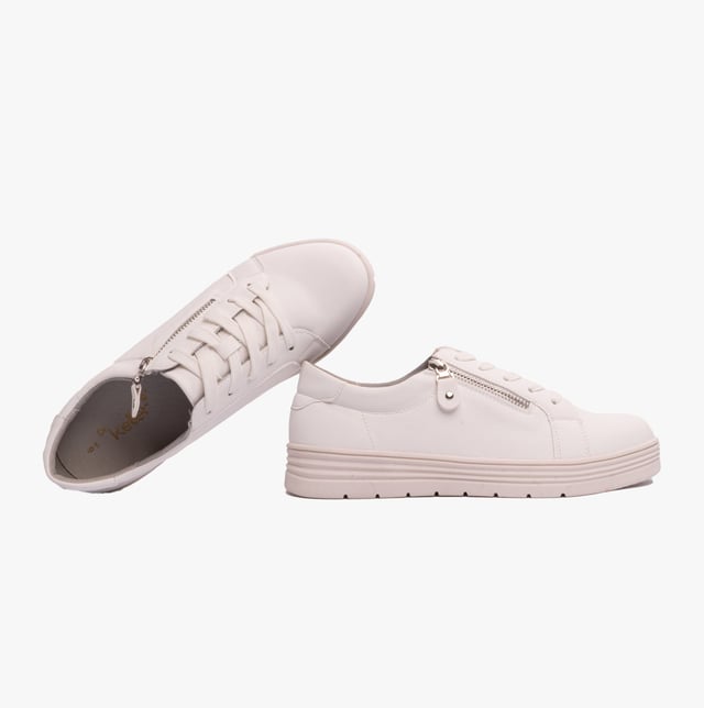 Dr Keller JANICE Womens Trainers White

 Upper Material: Polyurethane

Lining Material: Textile

Sole Material: Rubber

Closure/Fastening: Lace-Up,Zip

Features: Comfort

Toe Shape: Round

Shoe Width: Regular

Item Weight: 1 KG

Heel Height: Flat (Under 2.5cm)

Shoe Shaft Height: Low Top

Trainer Style: Casual

Gift Boxed: No
Product Code: B0151-WHT