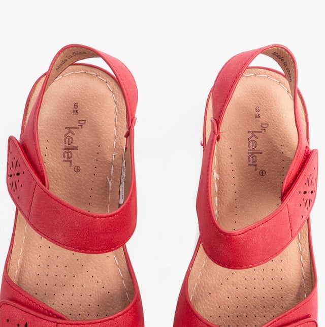 Dr Keller MARIE Womens Sandals Red Metalic

 Upper Material: Synthetic

Lining Material: Synthetic

Sole Material: Rubber

Closure/Fastening: Touch Fasten

Features: Comfort,Breathable

Shoe Width: Regular

Item Weight: 1 KG

Heel Height: Low (2.5-4.9cm)

Sandal Style: Open Toe

Gift Boxed: No
Product Code: B1725-RED