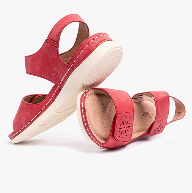 Dr Keller MARIE Womens Sandals Red Metalic

 Upper Material: Synthetic

Lining Material: Synthetic

Sole Material: Rubber

Closure/Fastening: Touch Fasten

Features: Comfort,Breathable

Shoe Width: Regular

Item Weight: 1 KG

Heel Height: Low (2.5-4.9cm)

Sandal Style: Open Toe

Gift Boxed: No
Product Code: B1725-RED