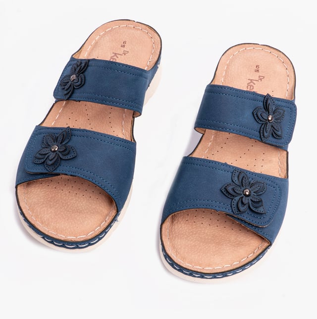 Dr Keller MOLLY Womens Sandals Navy

 Upper Material: Faux Suede

Lining Material: Synthetic

Sole Material: Rubber

Closure/Fastening: Slip-On,Touch Fasten

Features: Comfort,Breathable

Shoe Width: Regular

Item Weight: 1 KG

Heel Height: Low (2.5-4.9cm)

Sandal Style: Open Toe

Gift Boxed: No
Product Code: B1727-NVY