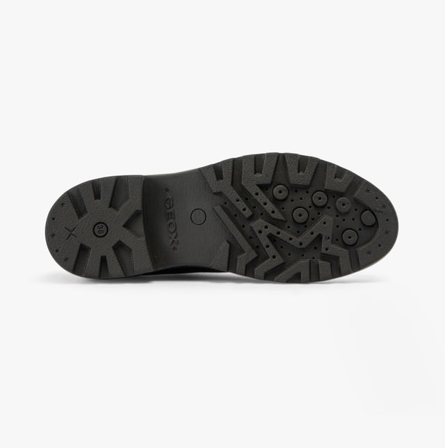 GEOX CASEY G C Girls Leather Lace Up School Shoes Black

 Upper Material: Leather

Lining Material: Fabric

Sole Material: Rubber

Closure/Fastening: Lace-Up

Features: Comfort,Breathable,Adjustable

Toe Shape: Round

Shoe Width: Regular

Item Weight: 0.64 KG

Heel Height: Flat (Under 2.5cm)

Shoe Shaft Height: Low Top

Shoe Style: School

Gift Boxed: No
Product Code: J0420C-00043-C9999