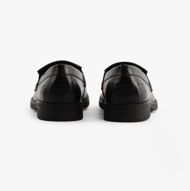 GEOX JR AGATA Girls Moccasin Tassel School Shoes Black

 Upper Material: Leather

Lining Material: Leather

Sole Material: Rubber

Closure/Fastening: Slip-On

Features: Breathable,Lightweight,Water Repellent

Toe Shape: Round

Shoe Width: Regular

Item Weight: 0.52 KG

Heel Height: Flat (Under 2.5cm)

Shoe Shaft Height: Low Top

Shoe Style: School

Gift Boxed: No
Product Code: J4449A-00043-C9999