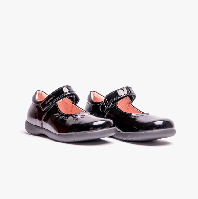 GEOX NAIMARA G A Girls Leather Touch Fasten School Shoes Patent Black

 Upper Material: Patent Leather

Lining Material: Leather

Sole Material: Rubber

Closure/Fastening: Touch Fasten

Features: Adjustable

Toe Shape: Round

Shoe Width: Regular

Item Weight: 0.36 KG

Heel Height: Flat (Under 2.5cm)

Shoe Shaft Height: Low Top

Shoe Style: School

Gift Boxed: No
Product Code: J16FHA-00066-C9999