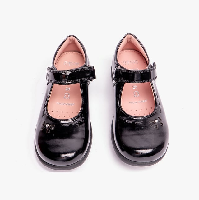 GEOX NAIMARA G A Girls Leather Touch Fasten School Shoes Patent Black

 Upper Material: Patent Leather

Lining Material: Leather

Sole Material: Rubber

Closure/Fastening: Touch Fasten

Features: Adjustable

Toe Shape: Round

Shoe Width: Regular

Item Weight: 0.36 KG

Heel Height: Flat (Under 2.5cm)

Shoe Shaft Height: Low Top

Shoe Style: School

Gift Boxed: No
Product Code: J16FHA-00066-C9999